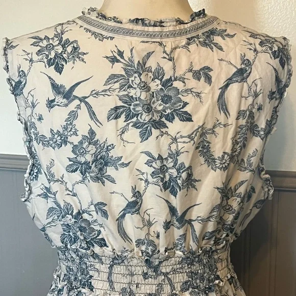 Max Studio White Maxi Dress with Light Blue Floral Print - Picture 5 of 8